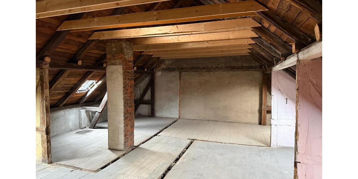 Reihenhaus Schmölln - 5 Zimmer, 160 m&sup2;, 98.000&euro; | Angebot:26798009