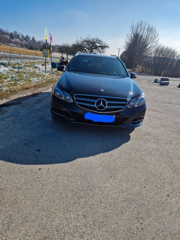Mercedes-Benz E 220 260.000 km 11.250 € Uhldingen-Mühlhofen 88690