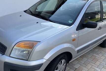Ford Fusion 140.000 km 3.650 € Büren 33142