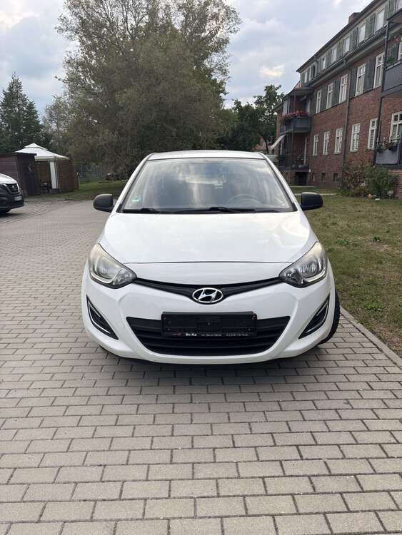 Hyundai i20 129.774 km 5.000 € Brandenburg an der Havel 14772