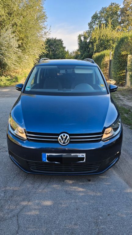 VW Touran 291.235 km 3.980 € Hameln 31787