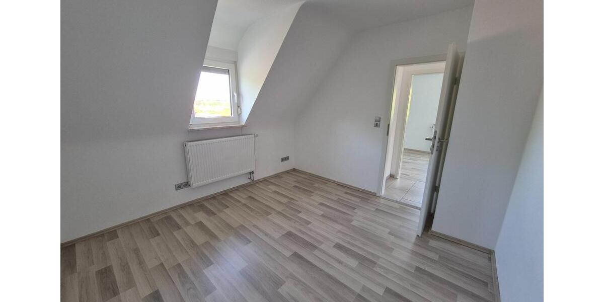 Doppelhaushälfte Bretten - 5 Zimmer, 90 m&sup2;, 430.000&euro; | Angebot:25063292