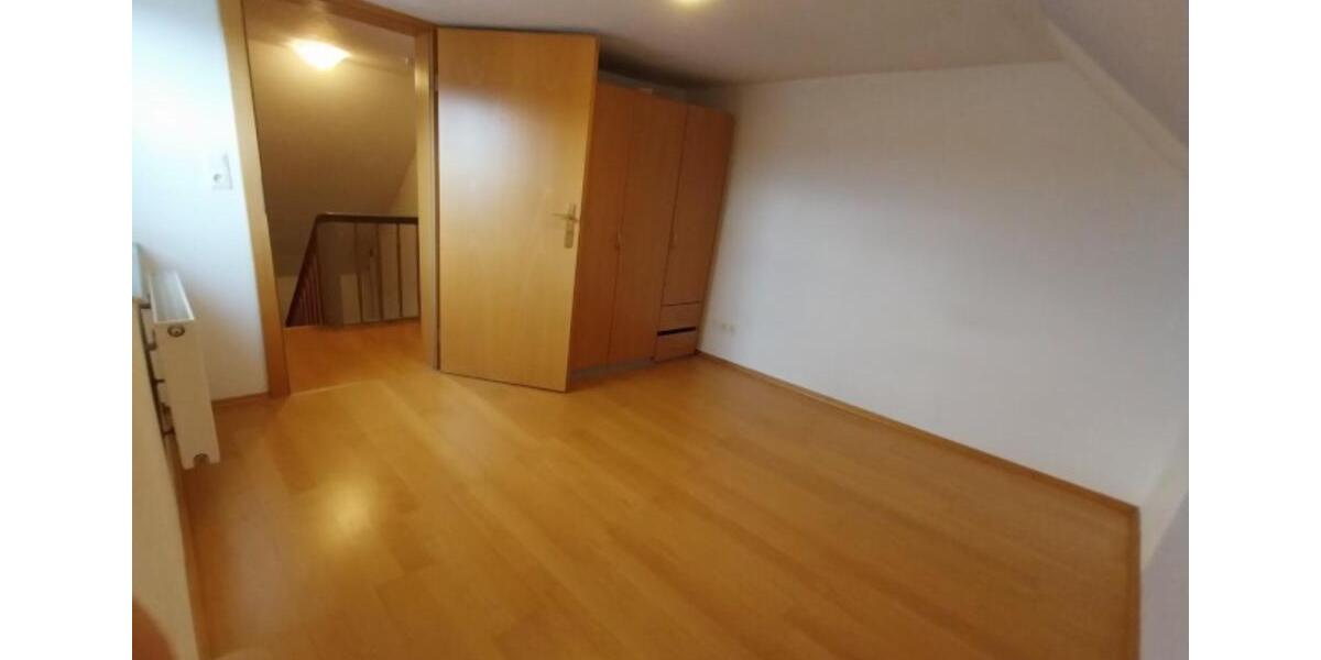 Dachgeschoßwohnung Regenstauf - 2 Zimmer, 550&euro; | Angebot:21606544