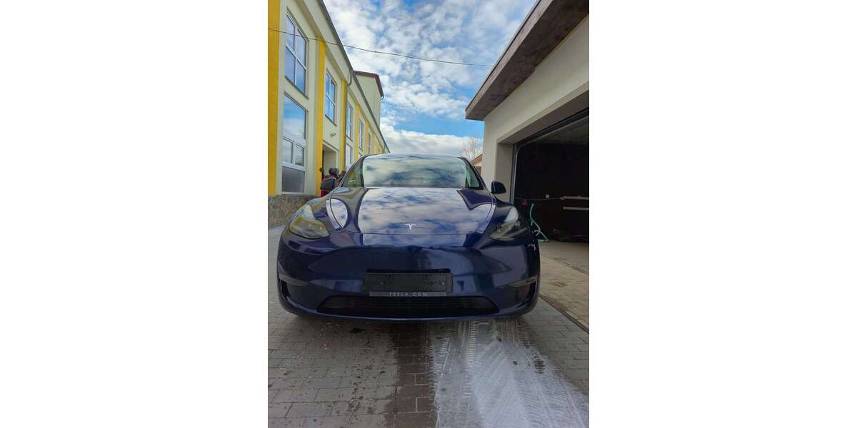 Tesla Model Y 96.959 km 29.999 &euro; Leipzig 04357