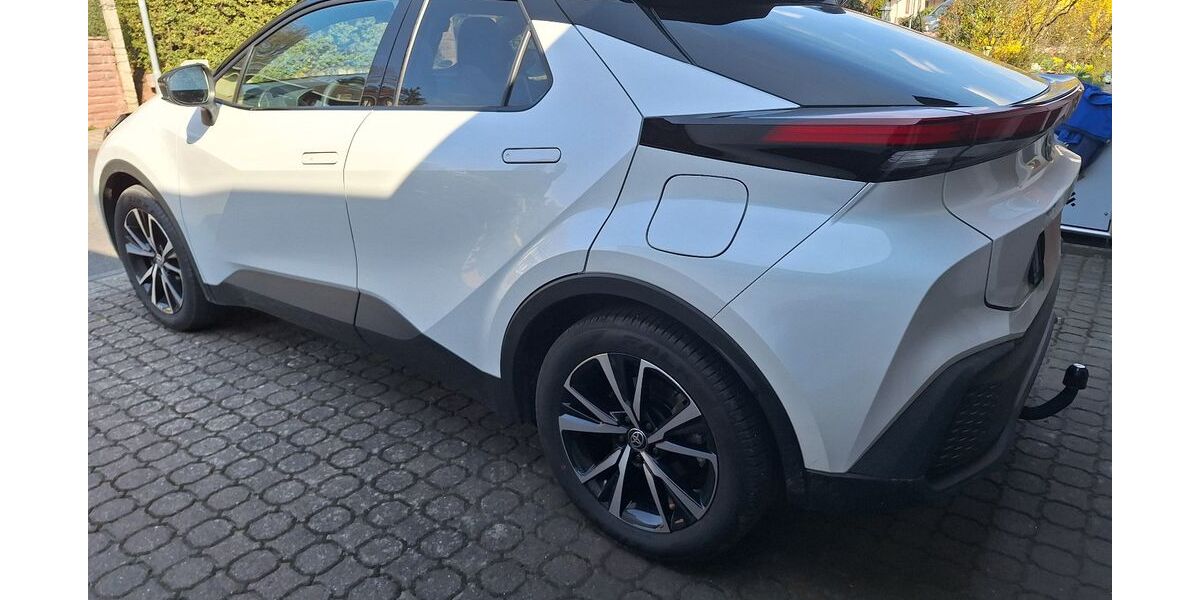 Toyota C-HR 18.500 km 29.200 &euro; Wertheim 97877