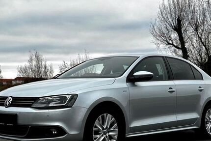 VW Jetta 38.900 km 10.090 € Erfurt 99099