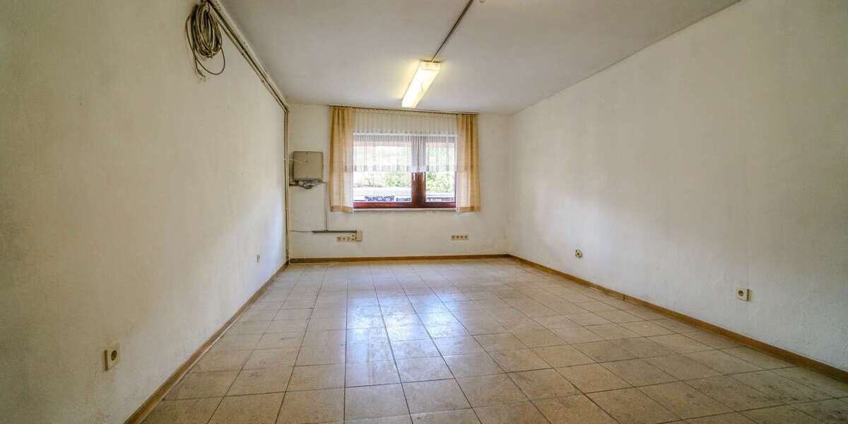 Wohn - und Gewerbeobjekt mit 5 Einheiten in Herborn OT - Mehrfamilienhaus, Wohnhaus Herborn | Angebot:26845135