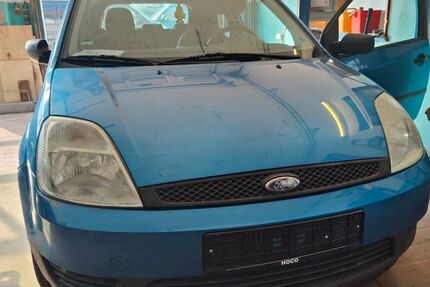 Ford Fiesta 205.900 km 1.690 &euro; Minden 32425