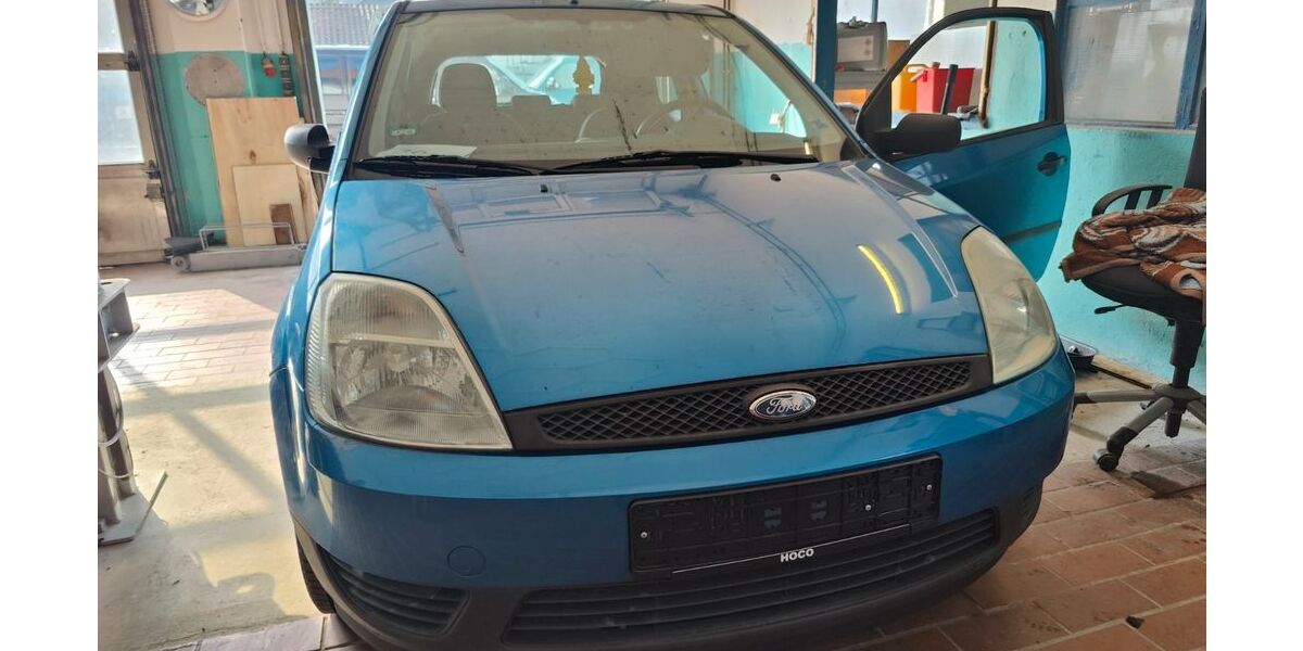 Ford Fiesta 205.900 km 1.690 &euro; Minden 32425