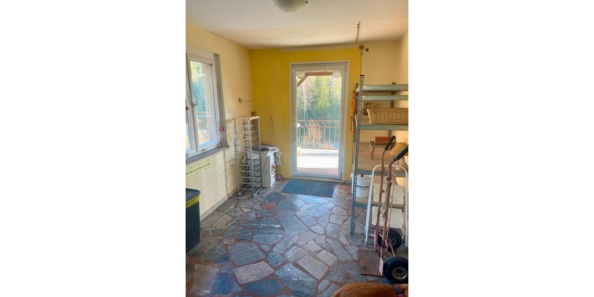 Einfamilienhaus Neuhaus am Rennweg - 3 Zimmer, 117 m&sup2;, 100.000&euro; | Angebot:26248655