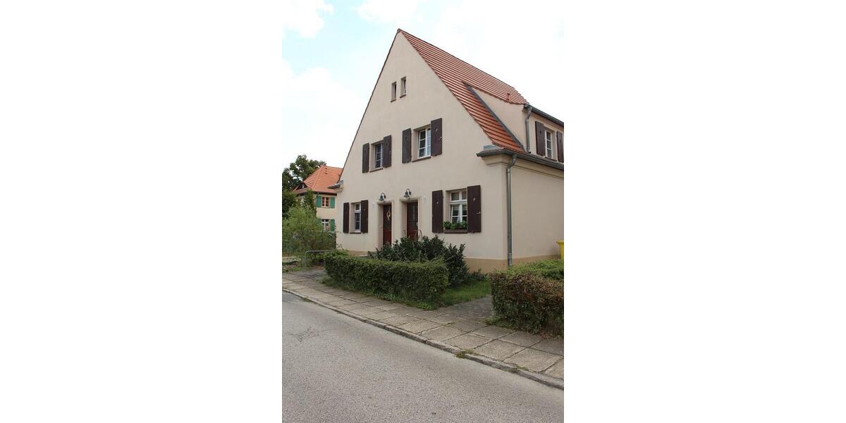 Etagenwohnung Lauta - 3 Zimmer, 74 m&sup2;, 445&euro; | Angebot:26478466