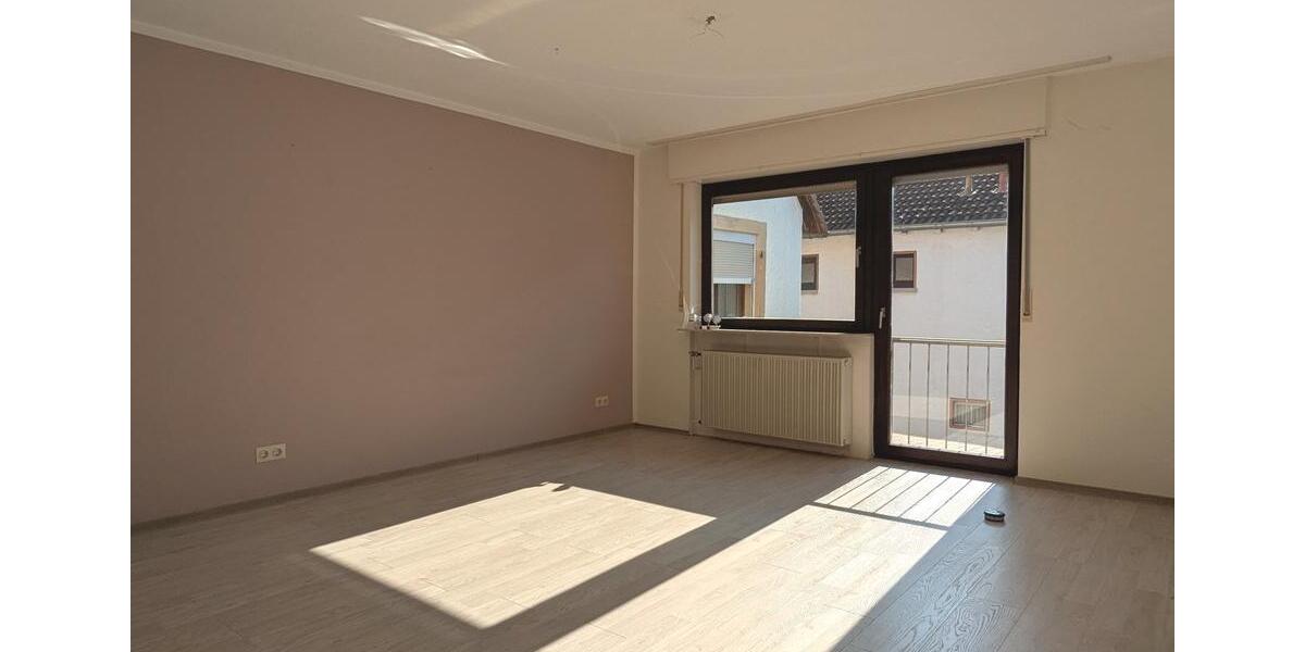 Etagenwohnung Böhl-Iggelheim Iggelheim - 3.5 Zimmer, 110 m&sup2;, 800&euro; | Angebot:26000142