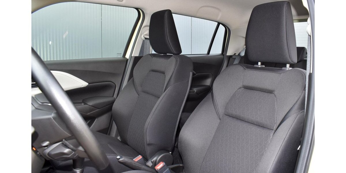 Suzuki Swift Club 1.2l M/T Dualjet Hybrid 16.600 km 15.450 &euro; Höchberg-Würzburg 97204