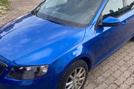 Skoda Octavia 213.000 km 8.200 &euro; Aufseß 91347