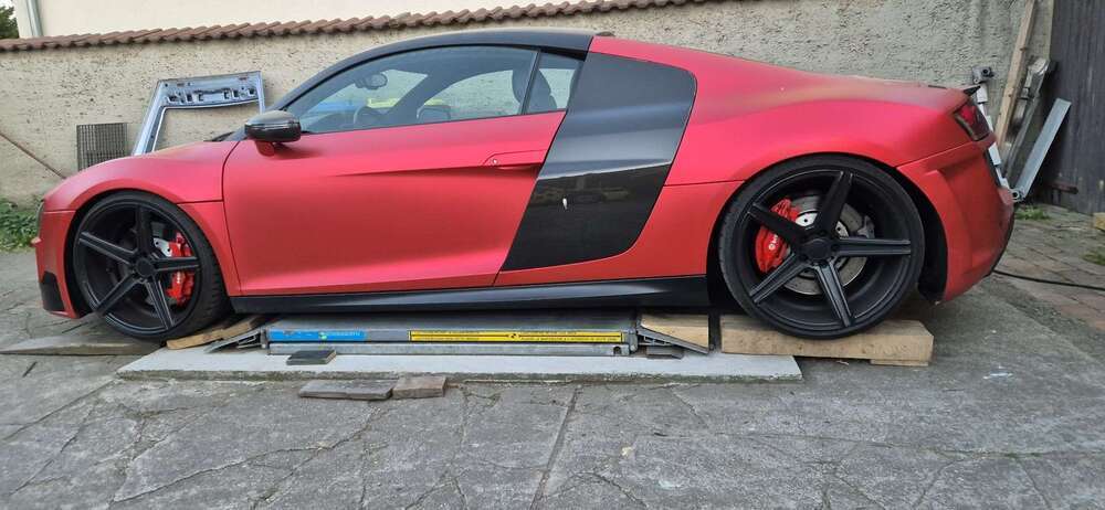 R8