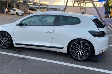 VW Scirocco 201.051 km 7.350 € Bremen 28357