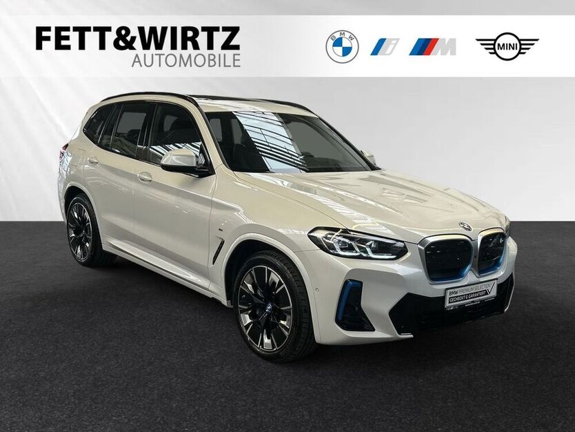 iX3