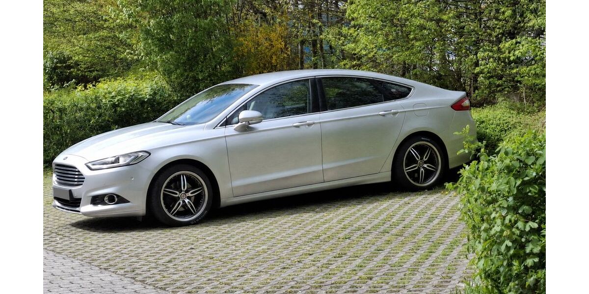 Ford Mondeo 150.000 km 8.999 &euro; Schwäbisch Hall 74523