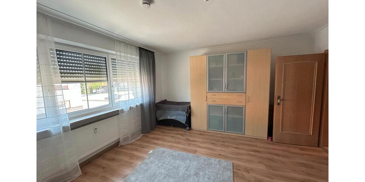 Etagenwohnung Abensberg - 3 Zimmer, 146 m&sup2;, 1.175&euro; | Angebot:26329468