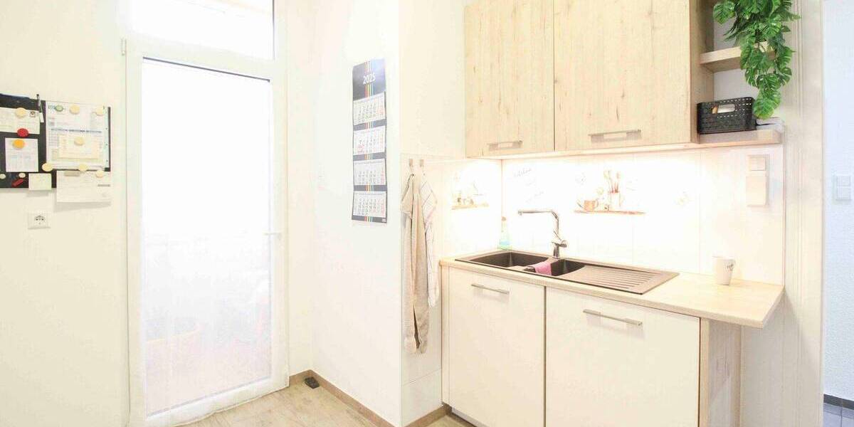 Etagenwohnung Stuttgart Bad Cannstatt - 3 Zimmer, 73 m&sup2;, 260.000&euro; | Angebot:26093380