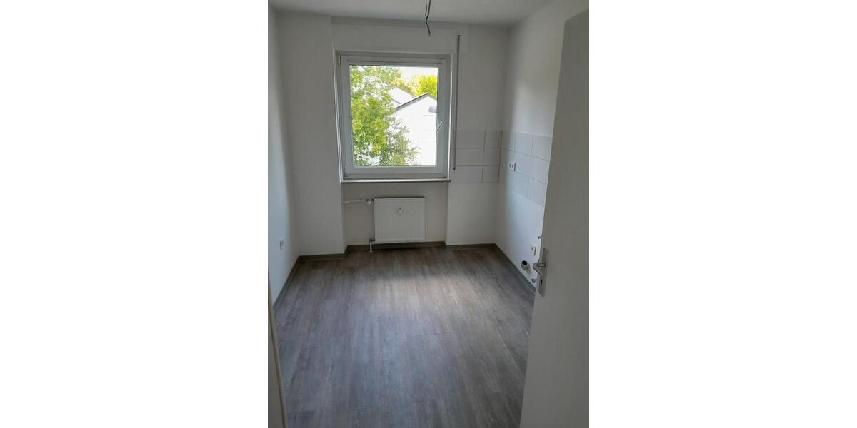 Etagenwohnung Frankfurt am Main Unterliederbach - 5 Zimmer, 114 m&sup2;, 1.501&euro; | Angebot:26170946
