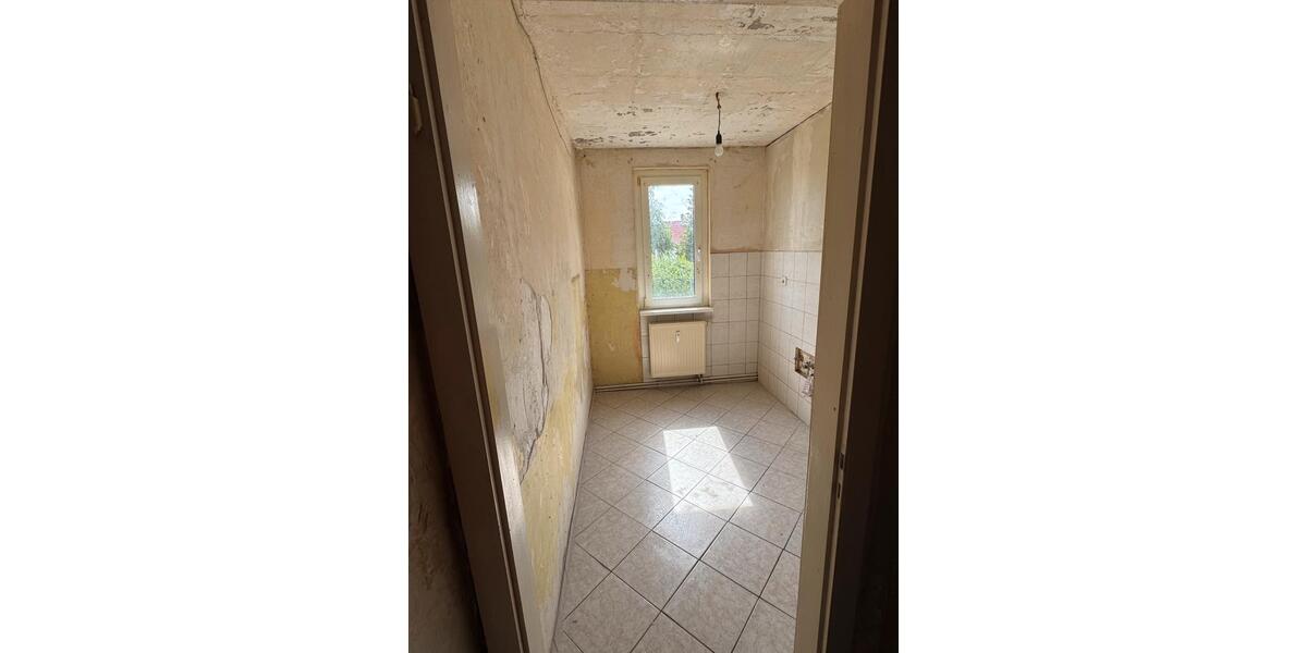 Eigentumswohnung mit MATERIAL zu verkaufen 3-Raum mit Balkon 3 zimmer