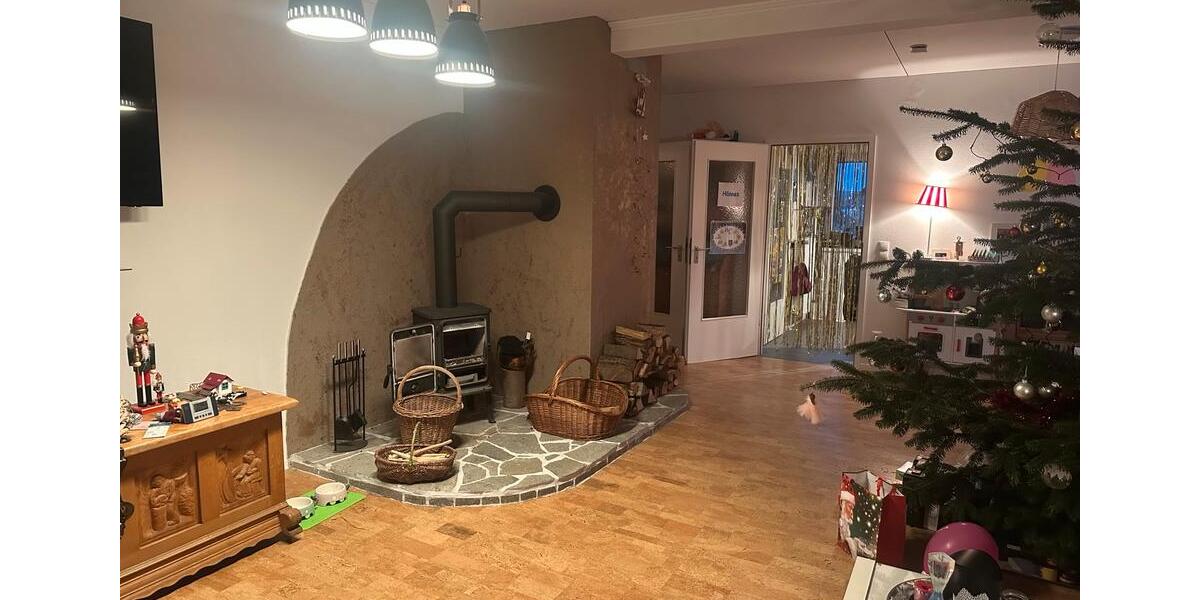 Etagenwohnung Wachtberg - 4 Zimmer, 100 m&sup2;, 1.150&euro; | Angebot:25405147