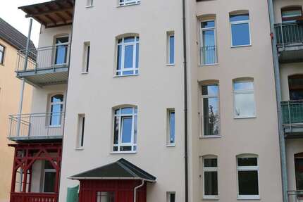 Wohnung Zwickau Nordvorstadt - 4 Zimmer, 105 m&sup2;, 880&euro; | Angebot:24979401