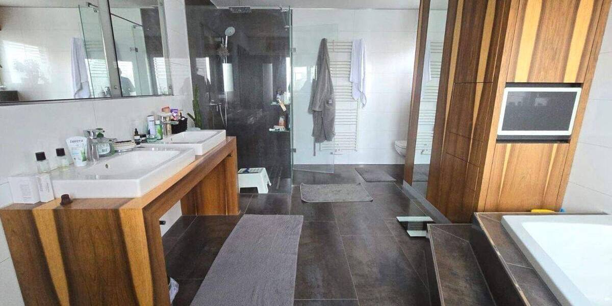 Mehrfamilienhaus, Wohnhaus Kleinblittersdorf Bliesransbach - 8 Zimmer, 236 m&sup2;, 420.000&euro; | Angebot:26885843