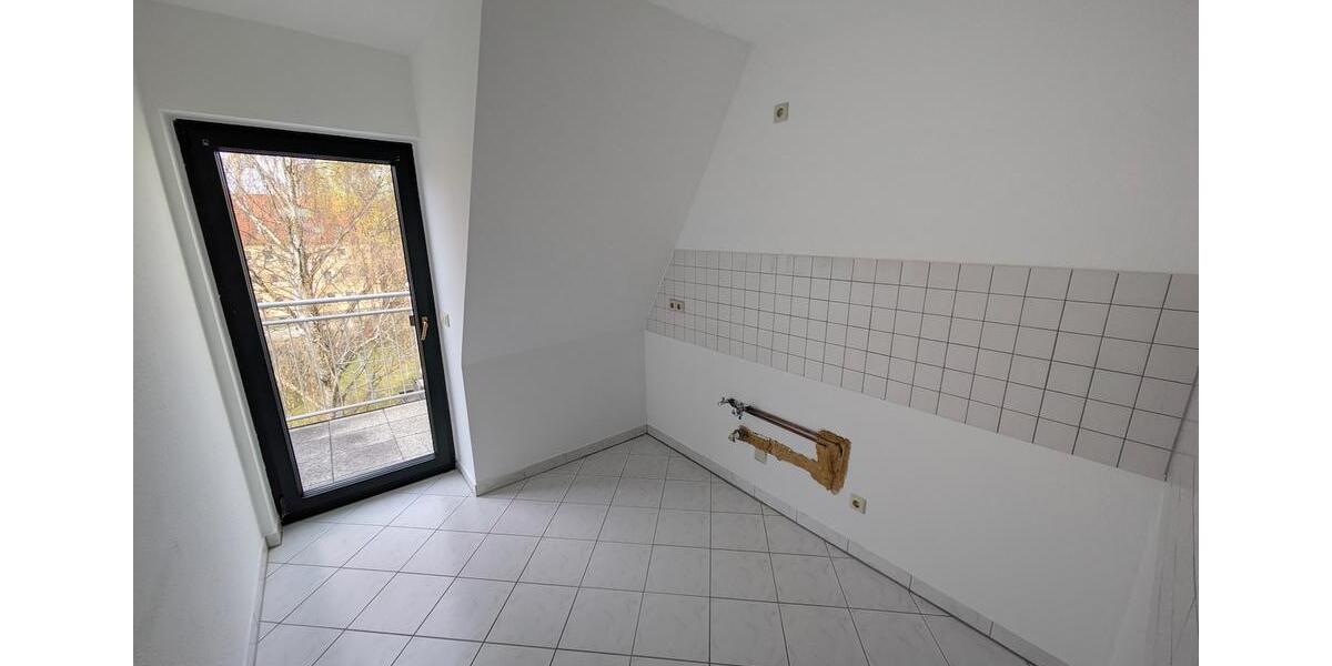 Dachgeschoßwohnung Zwickau Zwickau-West - 2 Zimmer, 48 m&sup2;, 360&euro; | Angebot:26404473