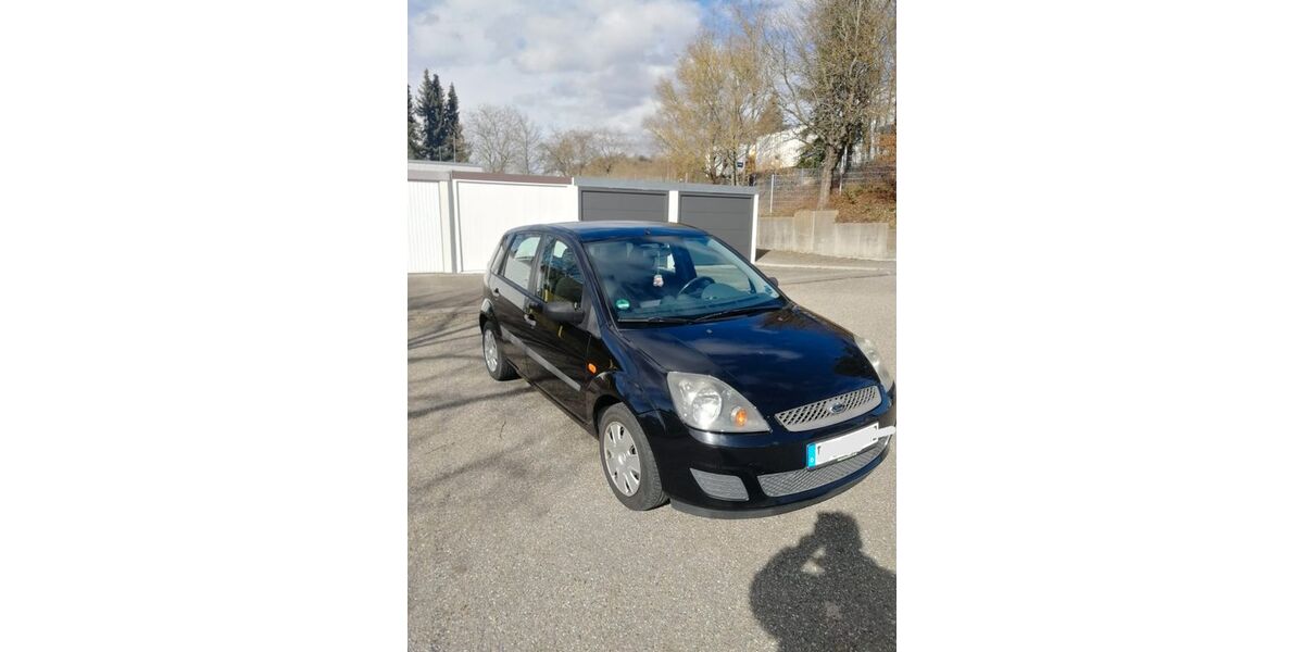 Ford Fiesta 166.200 km 2.450 &euro; Friolzheim 71292