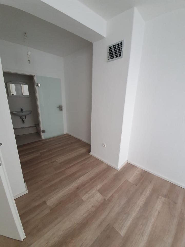 Helle 1 Zimmer Wohnung in HE Zentrum zu Vermieten