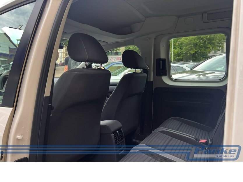 VW Caddy 1.2 TSI Soccer Trendline*5Sitzer*RFK*CarPl 182.093 km 7.480 € Berlin 13187