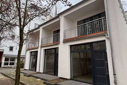 Haus zum Mieten in Berlin 1.719 € 77.89 m² 2 zimmer