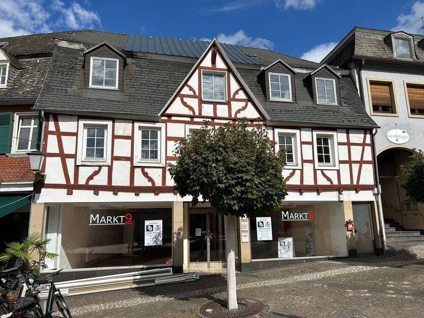 Immobilienangebot - Bestandsgebäude im Herzen von Linz am Rhein 1 zimmer
