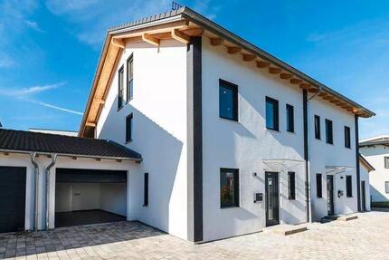 Haus Burghausen - 5 Zimmer, 150 m&sup2;, 1.550&euro; | Angebot:25400312