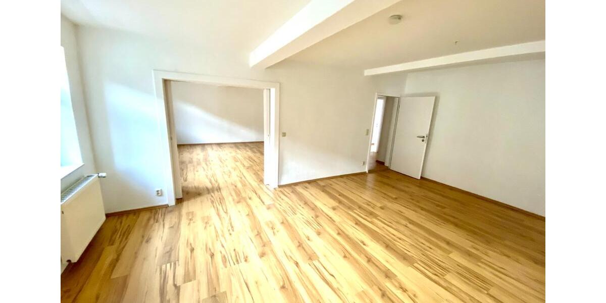 Sanierte 4,5-Zimmer-Wohnung mit EBK im Herzen von Bad Berka 4.5 zimmer