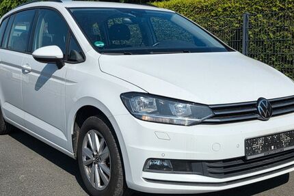 VW Touran 174.256 km 14.300 &euro; Garbsen 30827