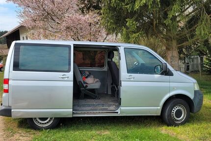 VW T5 Caravelle 233.642 km 10.999 &euro; Chamerau 93466