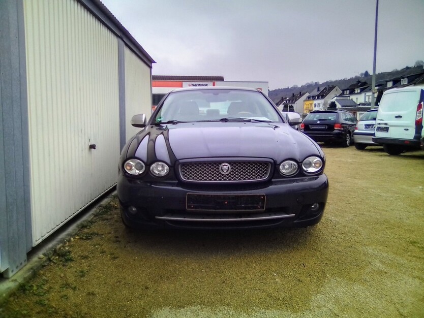 Jaguar X-Type 221.000 km 3.890 € Konz 54329