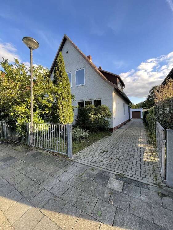 Haus zum Kaufen in Celle 225.000 € 155 m²