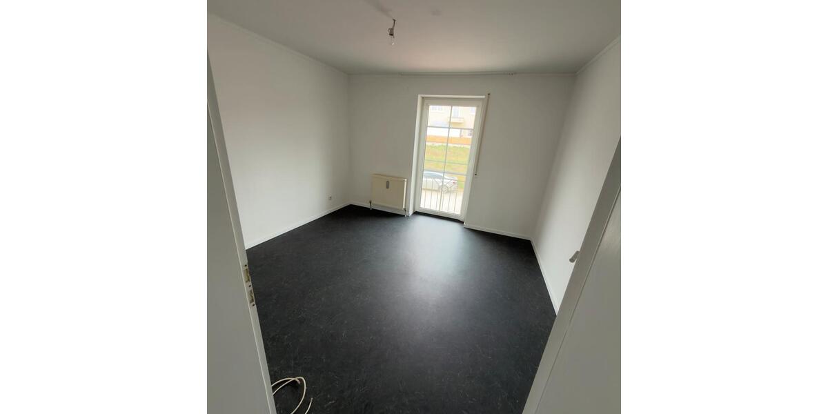 Etagenwohnung Bodenwöhr - 3 Zimmer, 76 m&sup2;, 620&euro; | Angebot:26183688