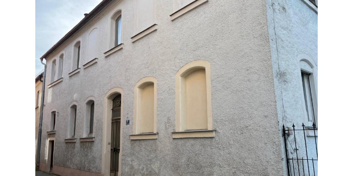 Mehrfamilienhaus, Wohnhaus Vohenstrauß - 10 Zimmer, 136 m&sup2;, 135.000&euro; | Angebot:26916559