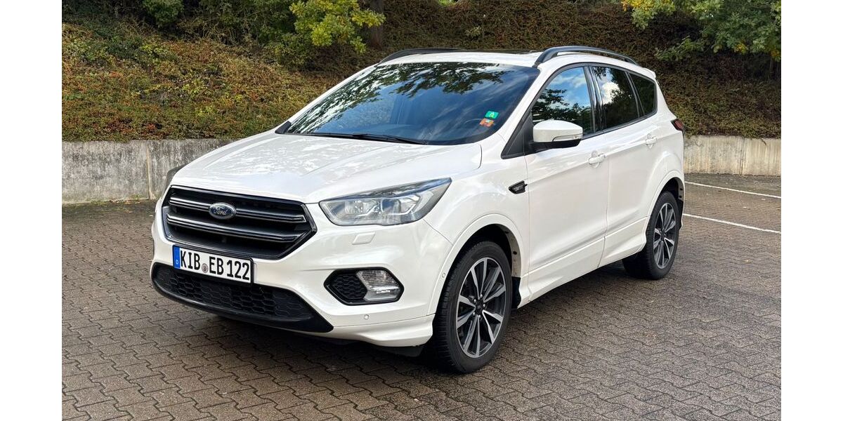 Ford Kuga 146.000 km 15.900 &euro; Eisenberg 67304