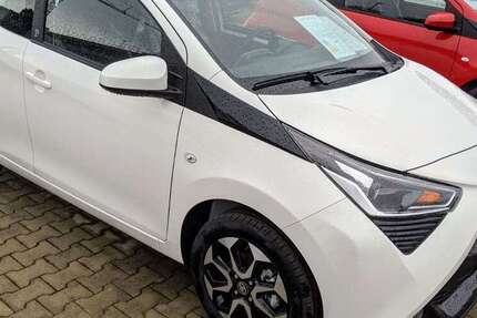 Toyota Aygo 91.000 km 8.900 &euro; Paderborn 33102