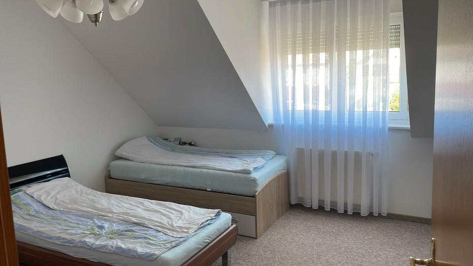 Dachgeschoßwohnung Burglengenfeld - 4.5 Zimmer, 91 m&sup2;, 285.000&euro; | Angebot:25965819