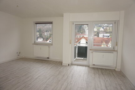 3 Zimmerwohnung mit Balkon im 3. OG in Schramberg-Tal
