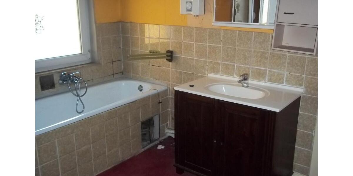 Einfamilienhaus Vlotho - 11 Zimmer, 200 m&sup2;, 89.000&euro; | Angebot:26987412