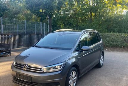 VW Touran 55.768 km 23.500 € Schlierbach 73278