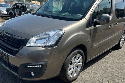 Peugeot Partner 145.000 km 7.990 &euro; Neuss 41469